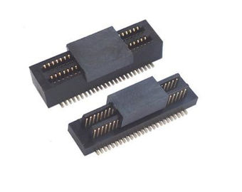 La hauteur de l'écartement est de 0,5 mm, double fente de planche à planche, connecteur mâle avec certification CAP UL